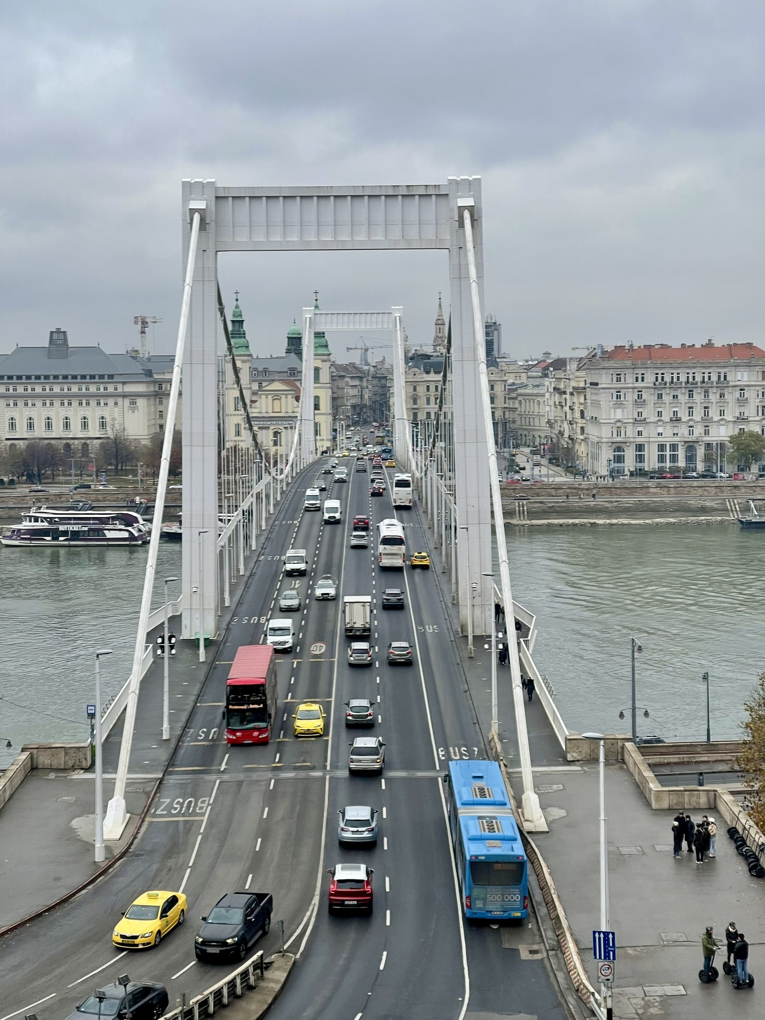Erzsébet Bridge